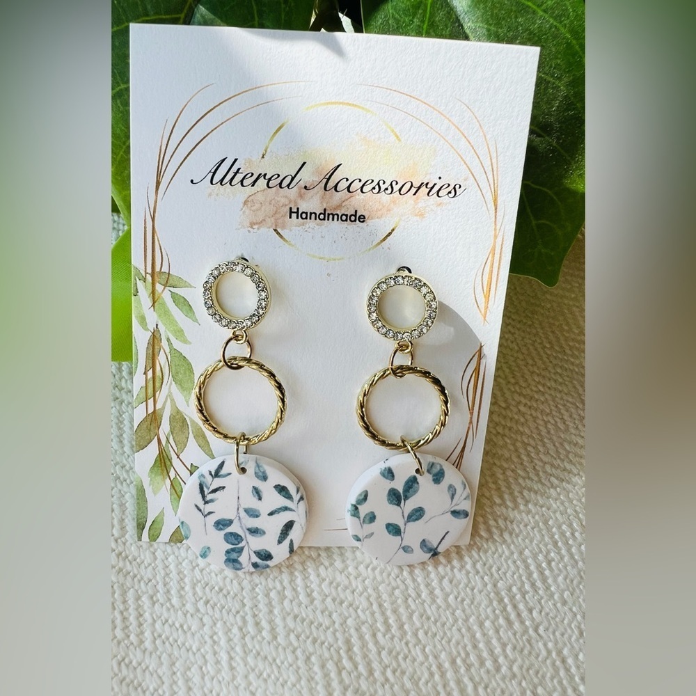 2/$30 Round Chandelier Leaf Earrings